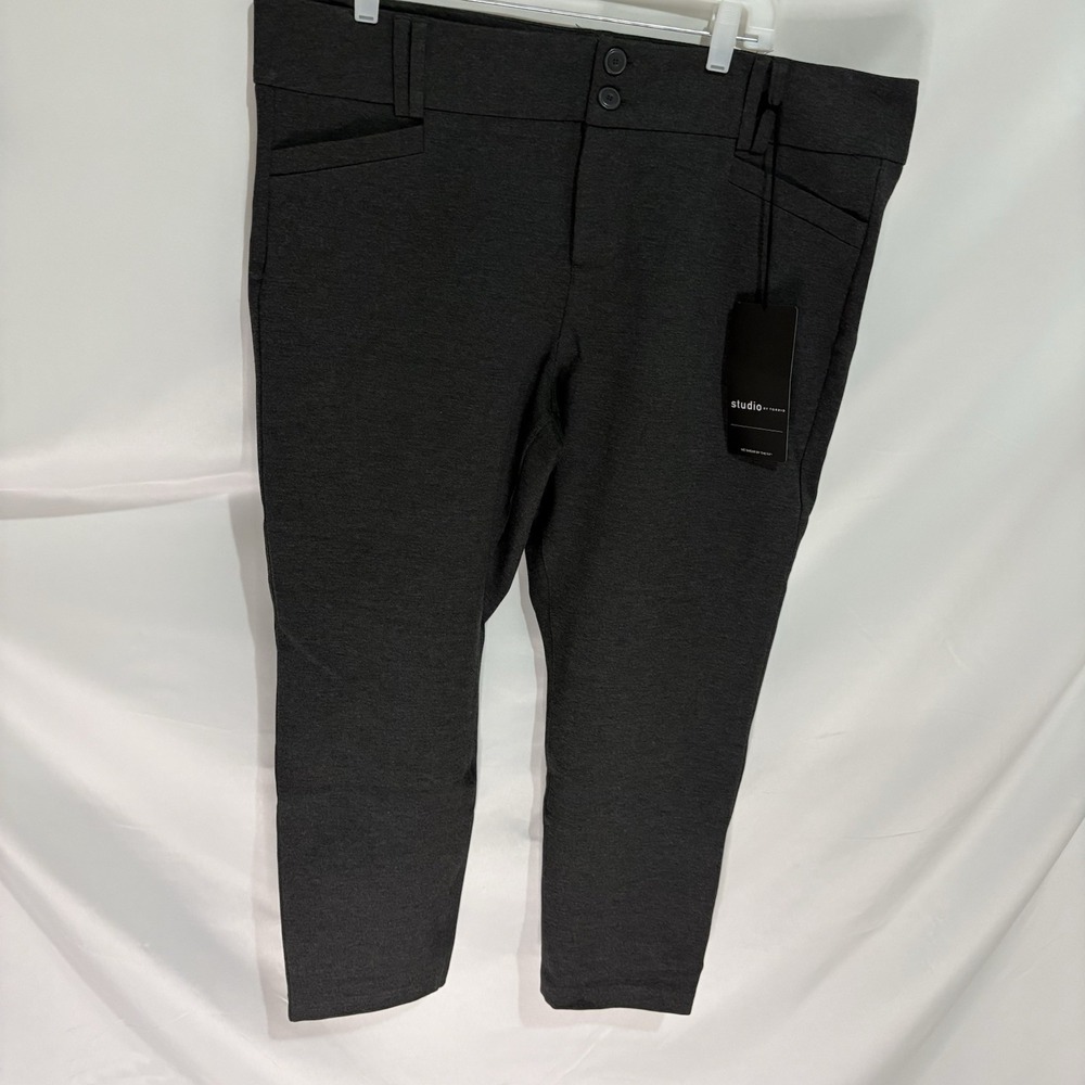 NWT Studio By Torrid Women’s Grey  Ankle Skinny Pants Size 20R Ponte Stretch